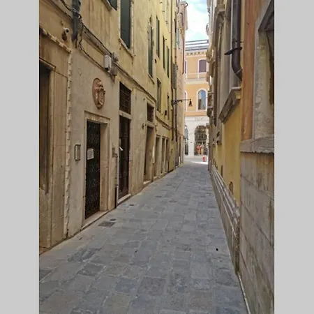 Appartement San Marco Square Wi-fi Fibra In The Fashion District 493 Venetië